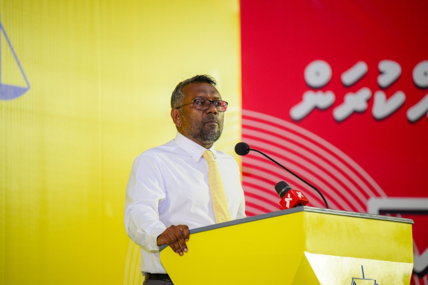 Fayyaz Ismail Accuses President Muizzu of Undermining Economy for Political Control