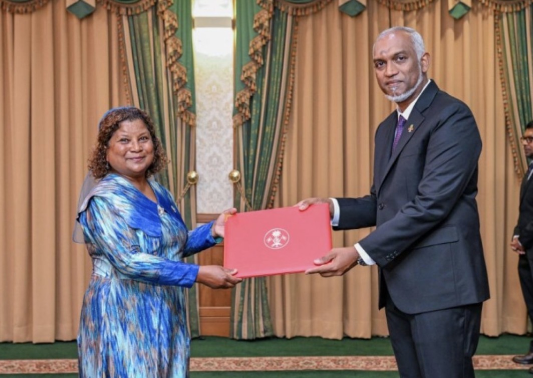 ސަލްމާ މަގާމުން ވަކިނުކޮށް ރާއްޖެ ގެންނަނީ!