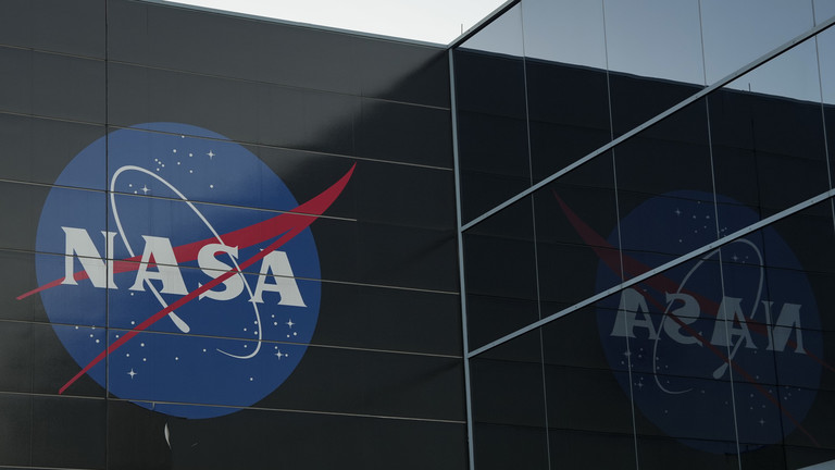 އެމެރިކާގެ މަޝްހޫރު ސައިންސްވެރިންތަކެއް ކުއްލި މަރުތައް ބޮޑު ނުތަނަވަސްކަމަކަށް!