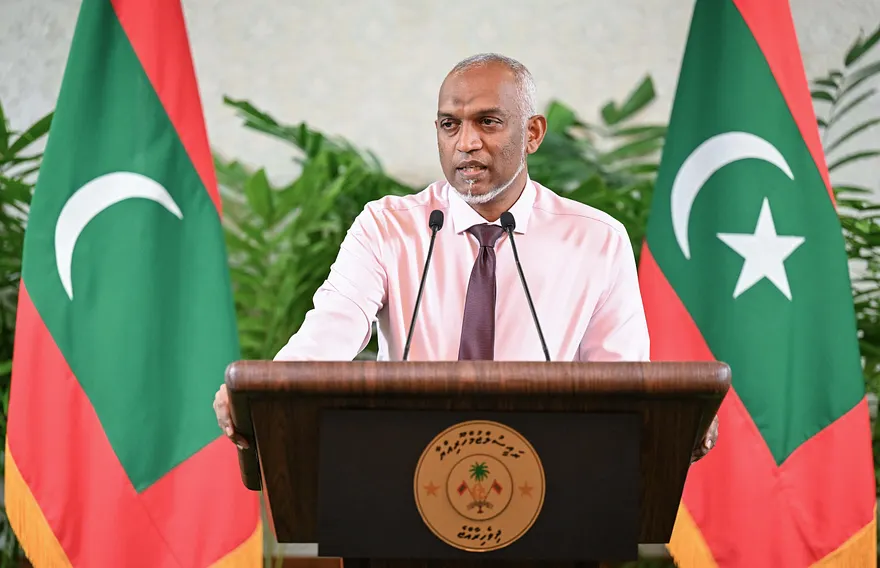 މުއިއްޒު އާރަށަށް ކޮންމެ ދުވަހަކު ކުރާ ދަތުރުތަކުގެ ހަރަދަކީ ބޮޑު ސިއްރެއް - ސަރުކާރު