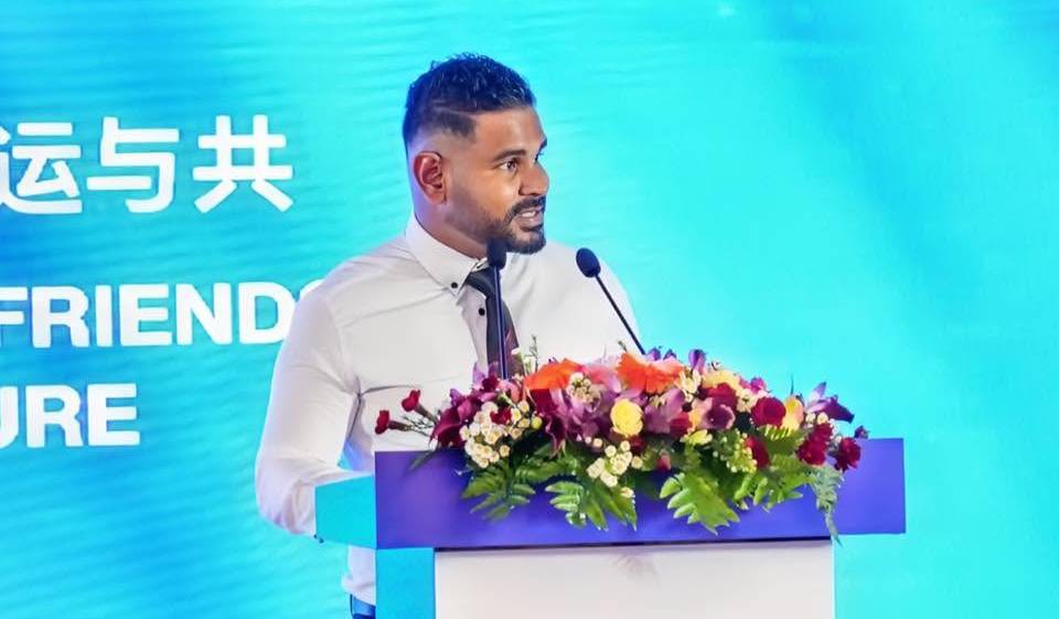 ސިޔާސީ ހަރަކާތަކަށް ޓީމެއް އެކުލަވާލުމުގެ މަސައްކަތް މިދުއަމް ފަށައިފި